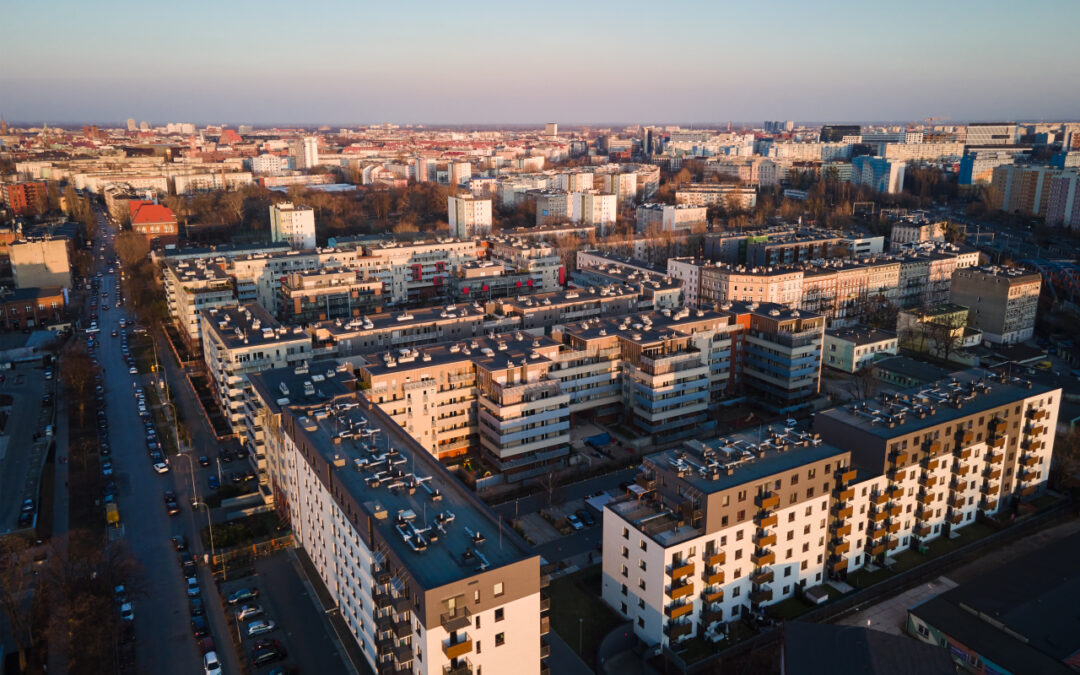 Czy opłaca się inwestować w małe mieszkania w stolicy? Przewagi lokali do 40 m²